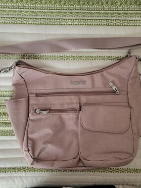 Baggallini Dusty Rose Crossbody with Multiple Front Pockets